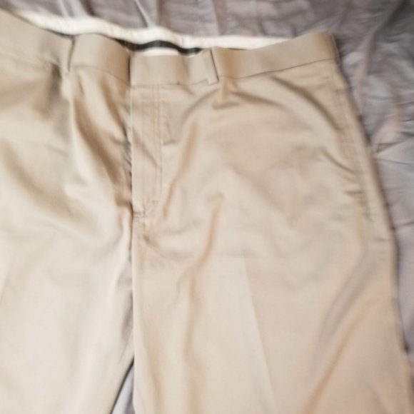 LL Bean Standard Fit Dress Pants Men's Size 44 - Picture 6 of 8